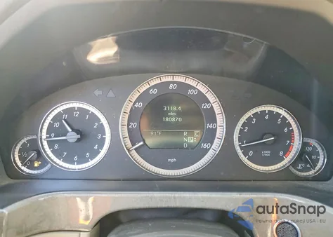 2010 Mercedes-Benz E 350 z USA, uszkodzony, nr VIN WDDHF5GB4AA173379